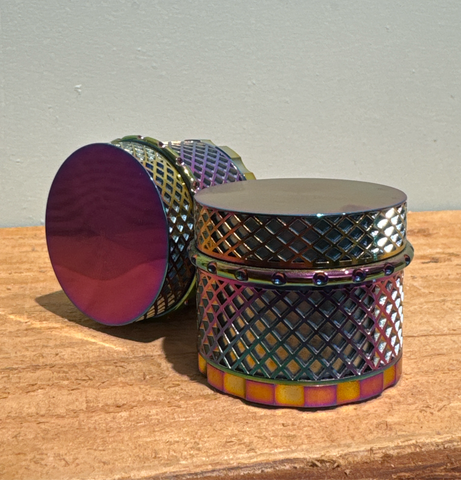 Metalic grinder